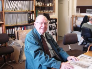 Les Mitchell at the Museum Store